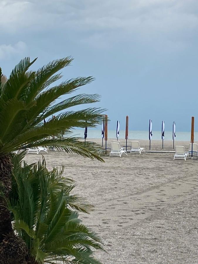 Lira Beach Studio Mamaia Esterno foto